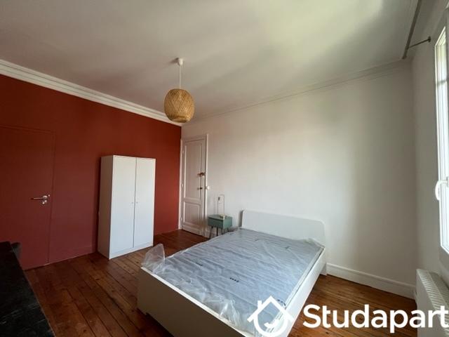 Chambre - 9 m² - 1 pièce