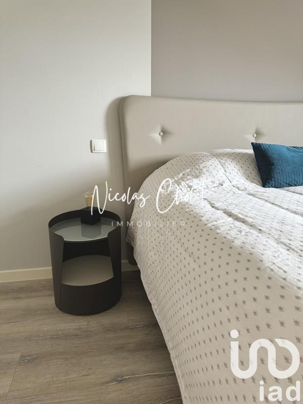 Maison - 230 m² - 8 pièces