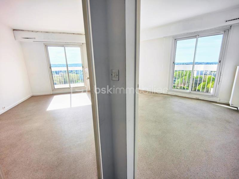 Appartement - 96 m² - 5 pièces