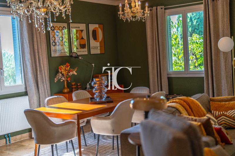 Maison - 159 m² - 6 pièces