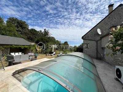 Maison en pierre - 176 m² - 7 pièces