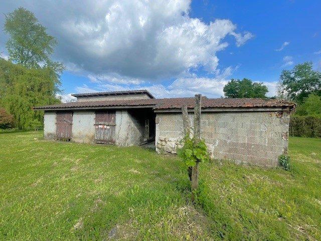 Maison - 180 m² - 8 pièces