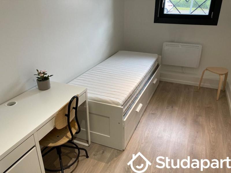 Chambre - 11 m² - 1 pièce