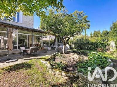 Maison - 209 m² - 7 pièces