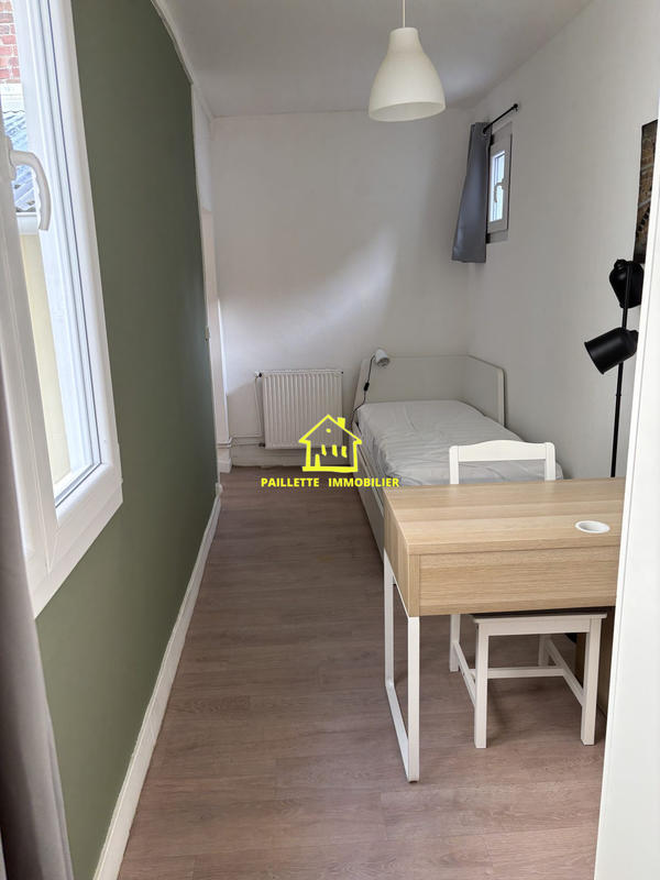 Appartement - 15 m² - 8 pièces