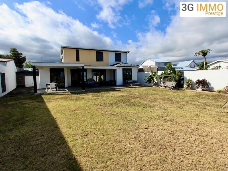 Maison - 140 m² - 8 pièces