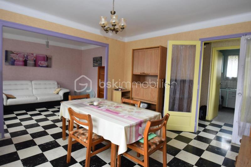 Maison traditionnelle - 90 m² - 4 pièces