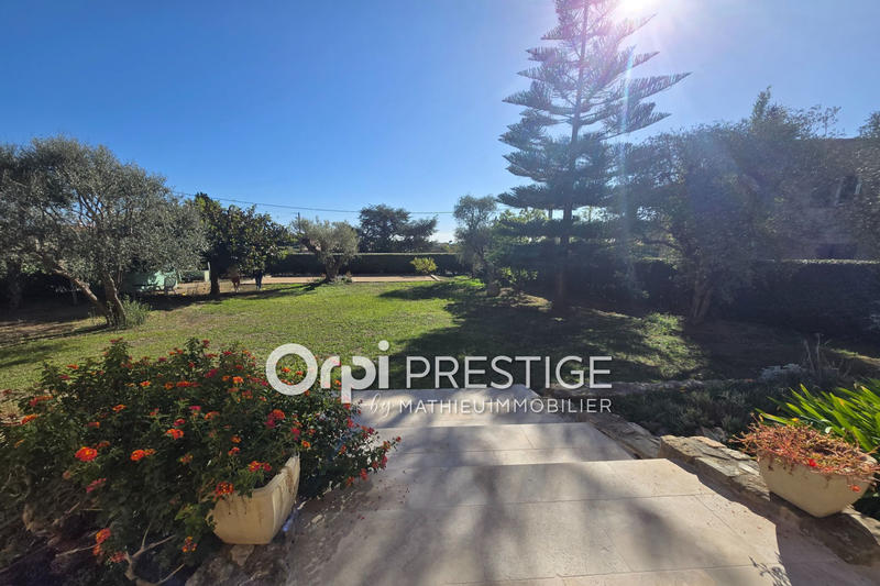 Villa - 245 m² - 8 pièces