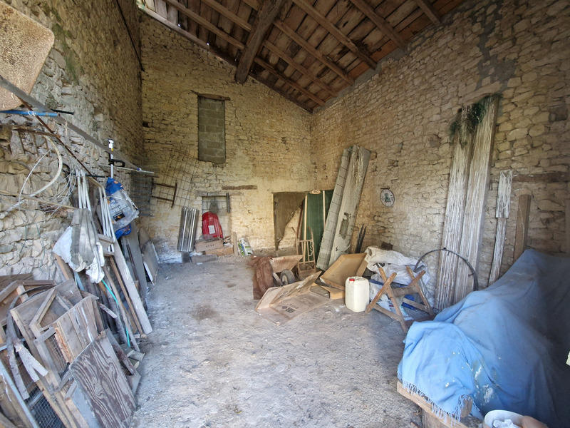 Hangar - 86 m² - 2 pièces