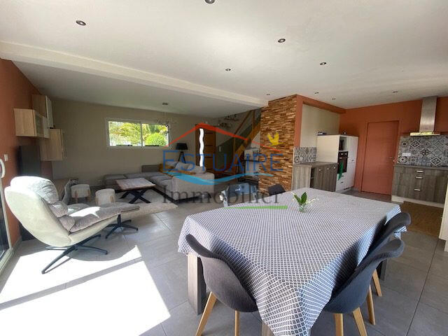 Maison - 122 m² - 6 pièces