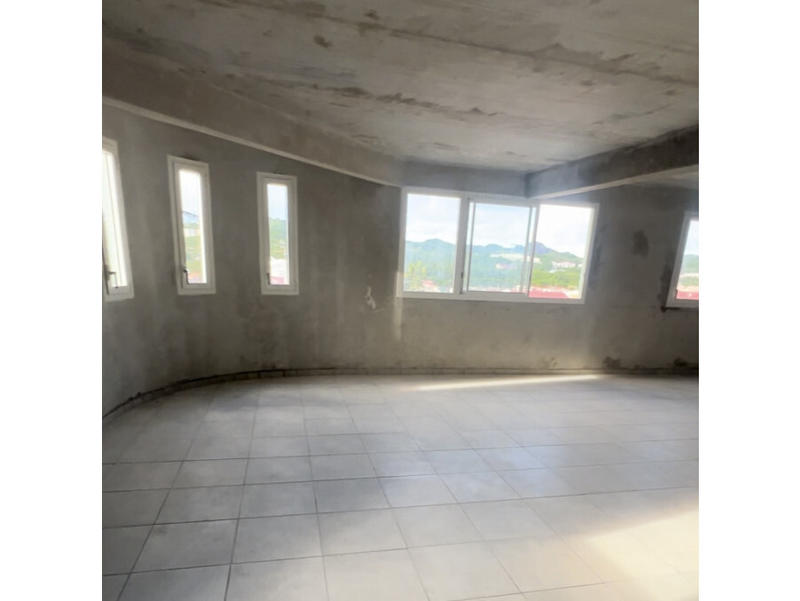 Local commercial - 78 m² - 1 pièce