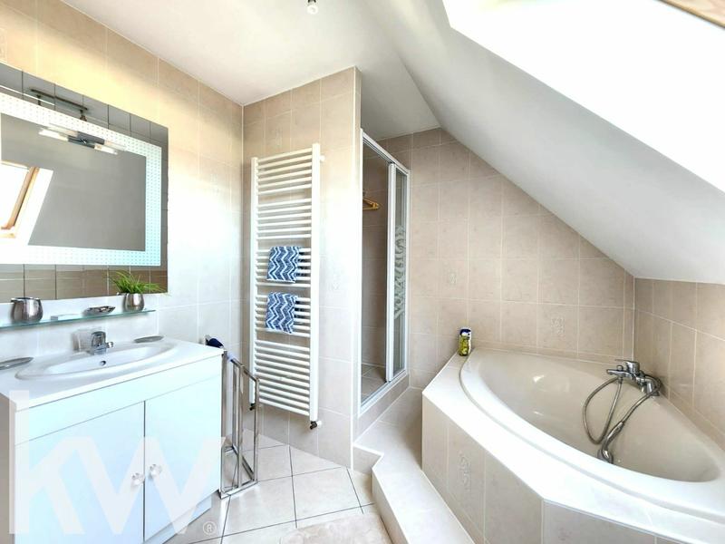 Maison - 142 m² - 6 pièces