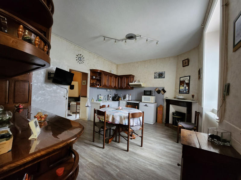 Maison de village - 194 m² - 9 pièces