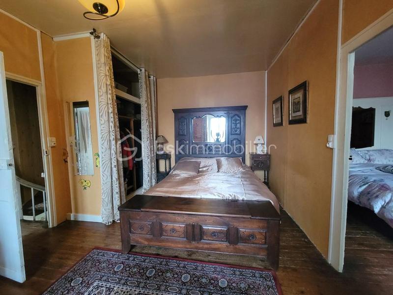 Maison en pierre - 239 m² - 10 pièces