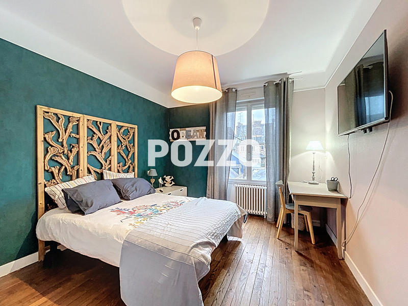 Appartement - 190 m² - 6 pièces