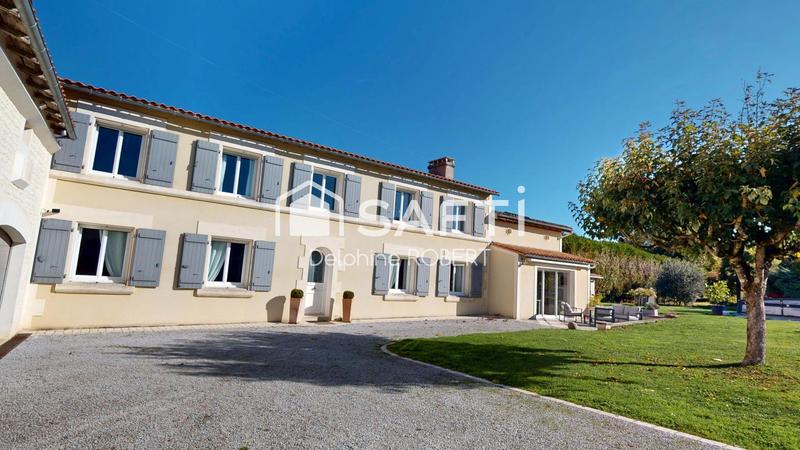 Maison - 275 m² - 8 pièces