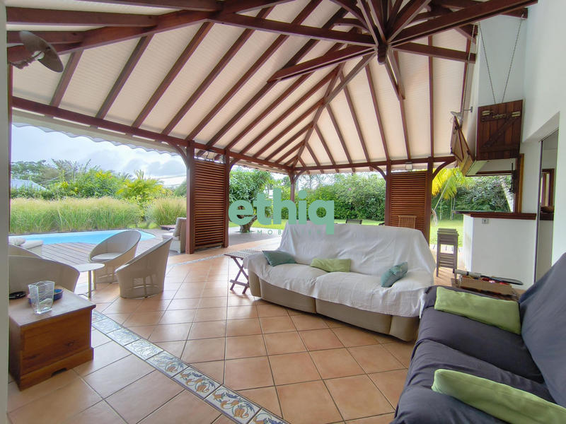 Maison contemporaine - 140 m² - 4 pièces