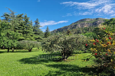 Maison - 146 m² - 6 pièces