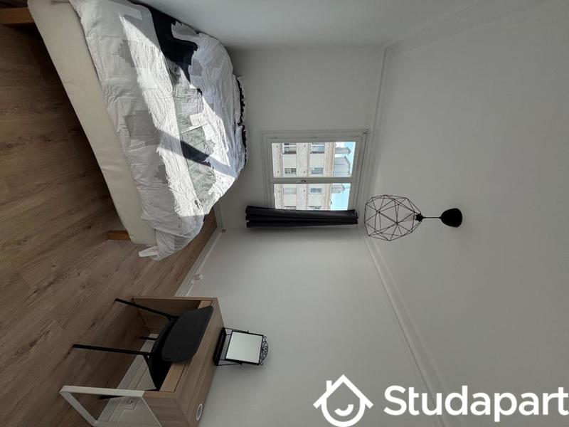 Chambre - 10 m² - 1 pièce