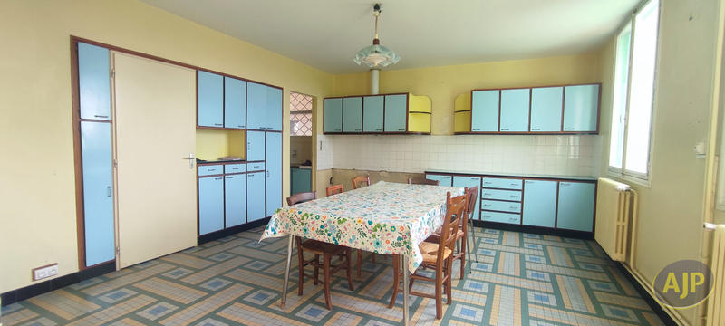 Maison - 143 m² - 5 pièces