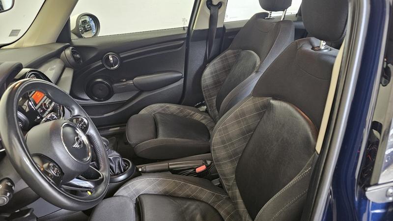 Mini Mini IV Cooper Finition Chili 136 ch Bva7