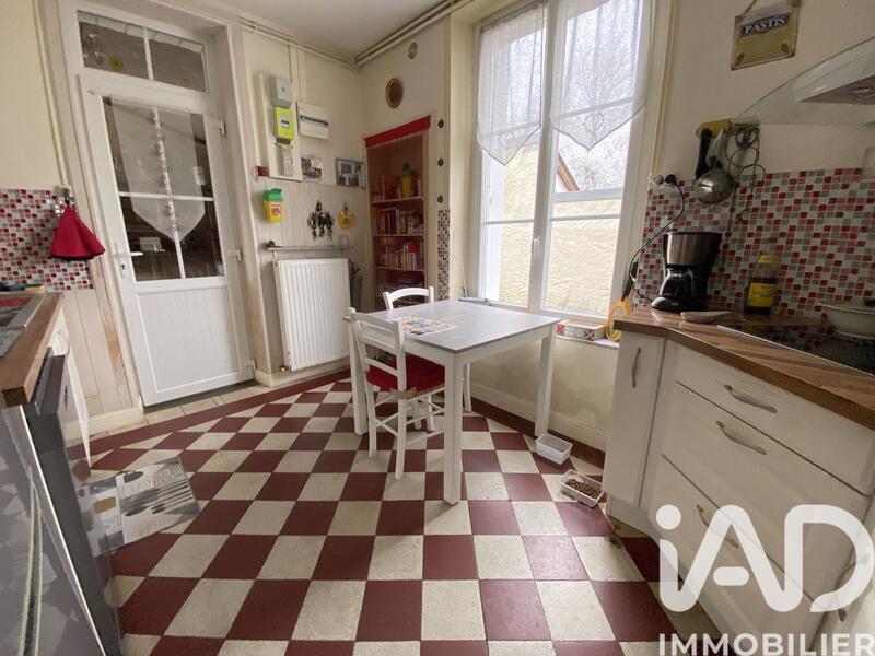 Maison - 95 m² - 5 pièces