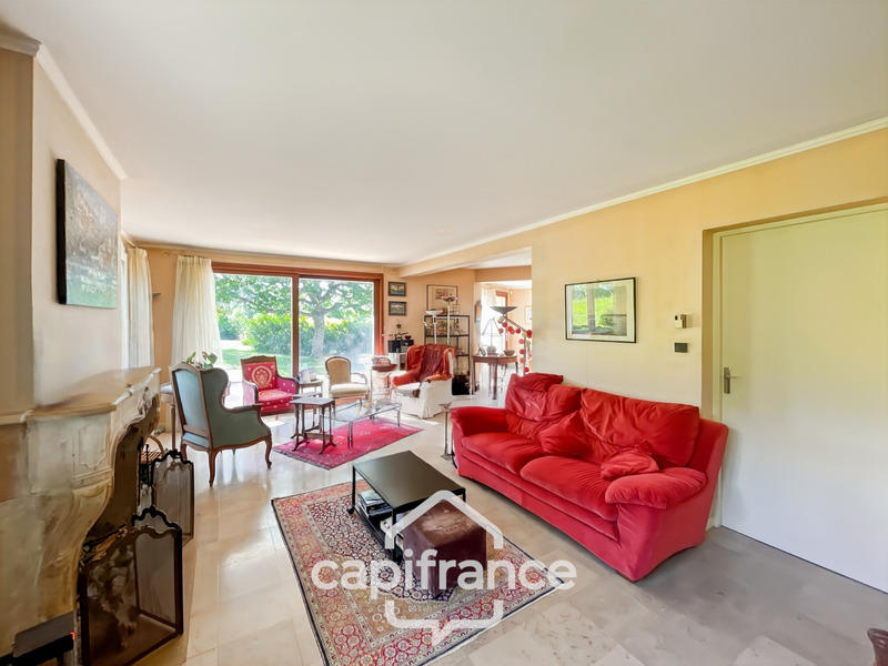 Propriété - 225 m² - 10 pièces