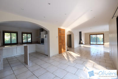 Maison - 260 m² - 9 pièces