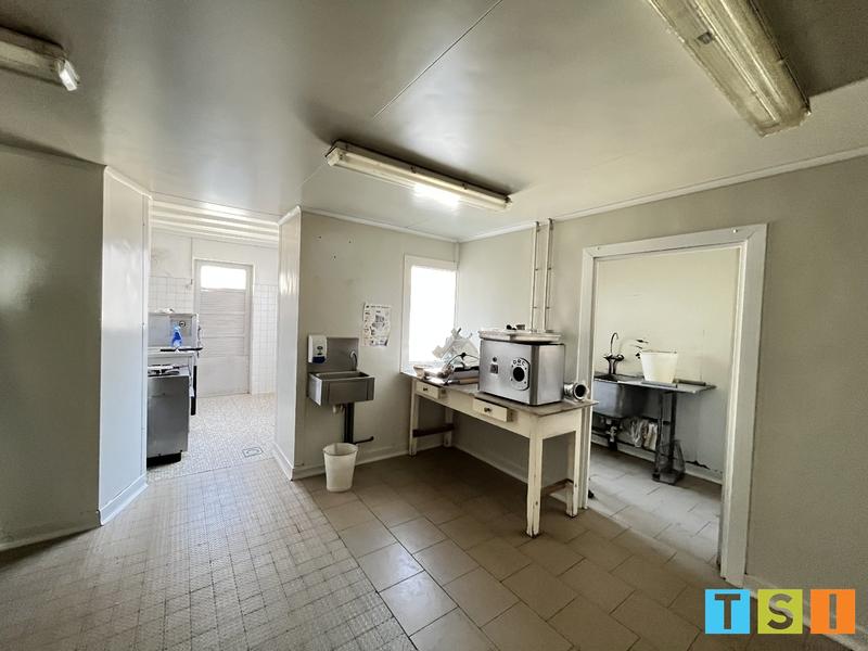 Maison - 610 m² - 12 pièces