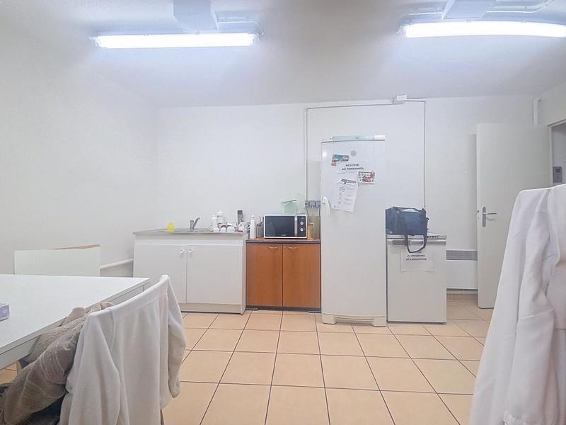 Local commercial - 151 m²