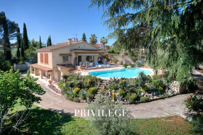 Villa - 170 m² - 7 pièces