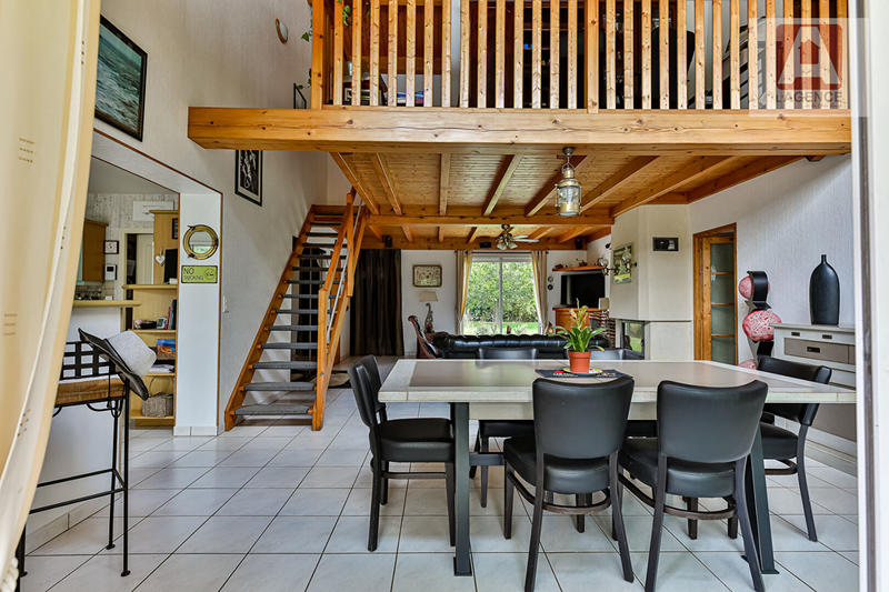 Maison - 190 m² - 6 pièces