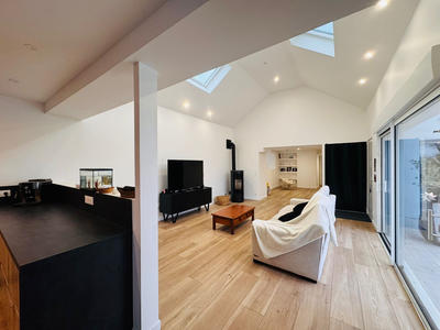 Propriété - 155 m² - 5 pièces