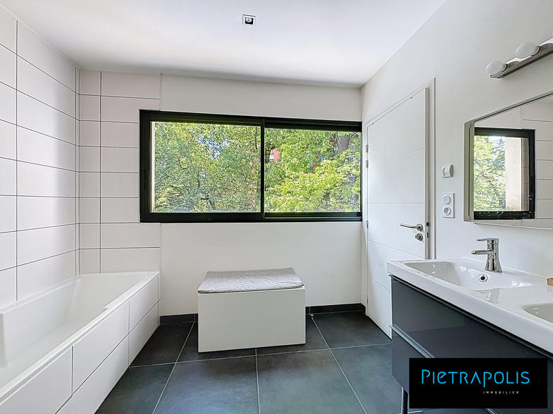 Maison contemporaine - 140 m² - 7 pièces