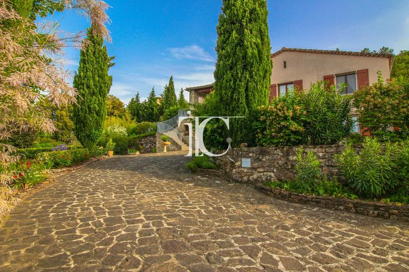 Maison - 152 m² - 4 pièces