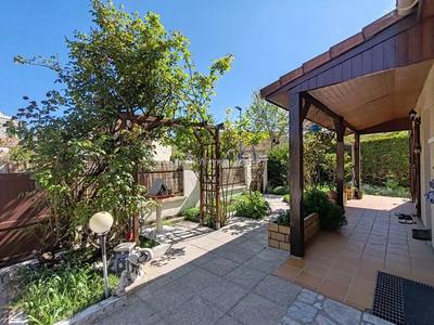 Maison - 121 m² - 7 pièces