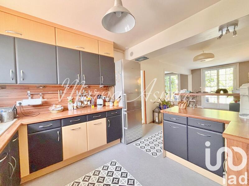 Maison - 168 m² - 8 pièces