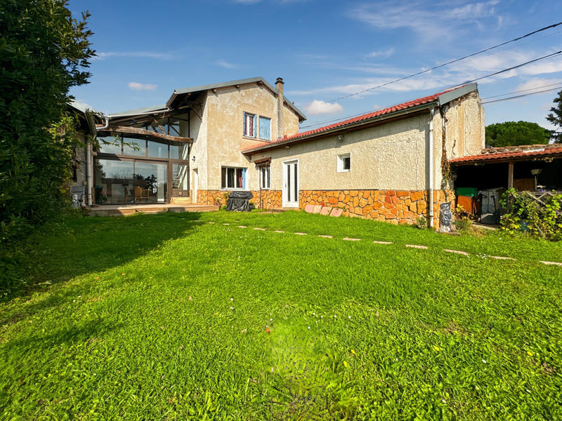 Maison - 239 m² - 11 pièces