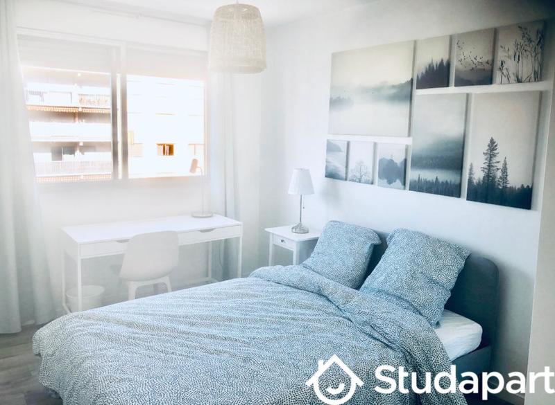 Chambre - 11 m² - 1 pièce