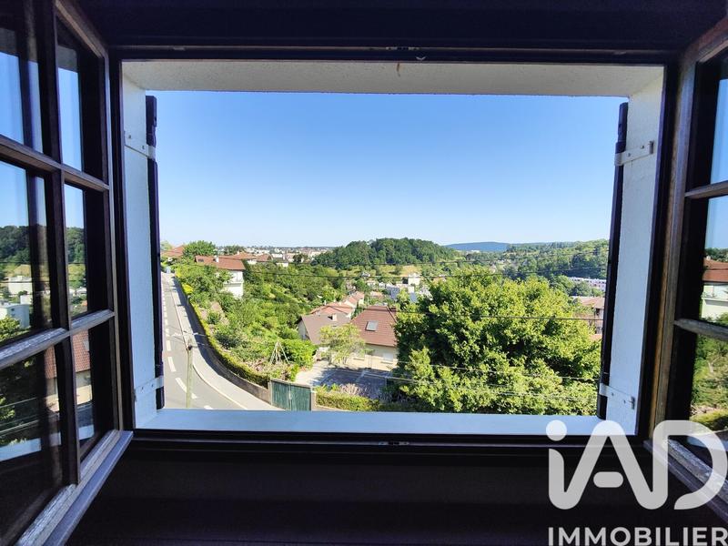 Maison - 121 m² - 6 pièces