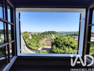 Maison - 121 m² - 6 pièces