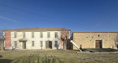 Maison - 250 m² - 5 pièces