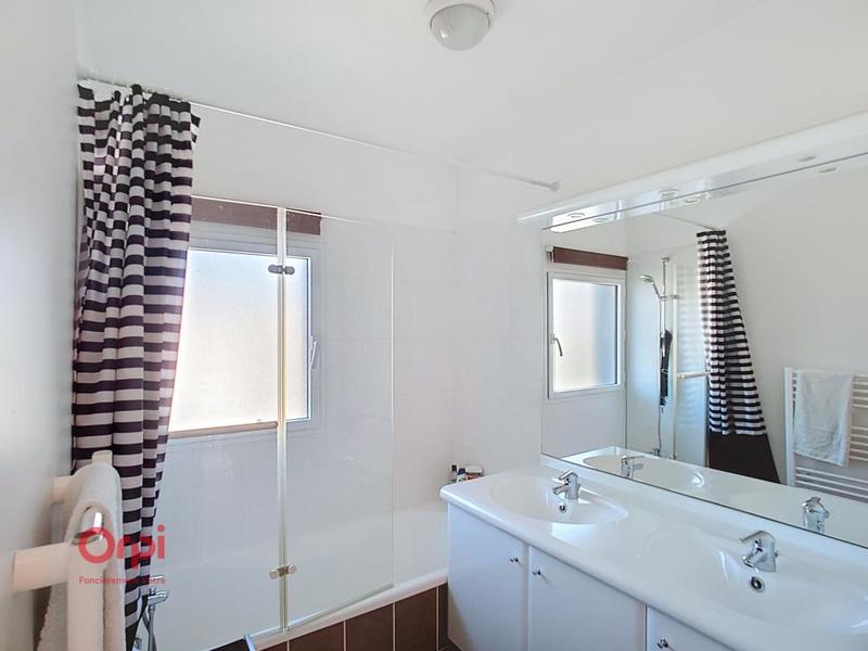 Appartement - 94 m² - 5 pièces