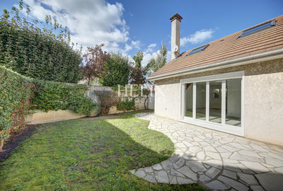 Maison - 152 m² - 6 pièces