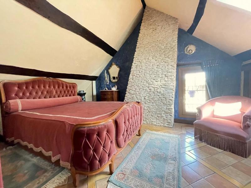 Maison ancienne - 167 m² - 8 pièces