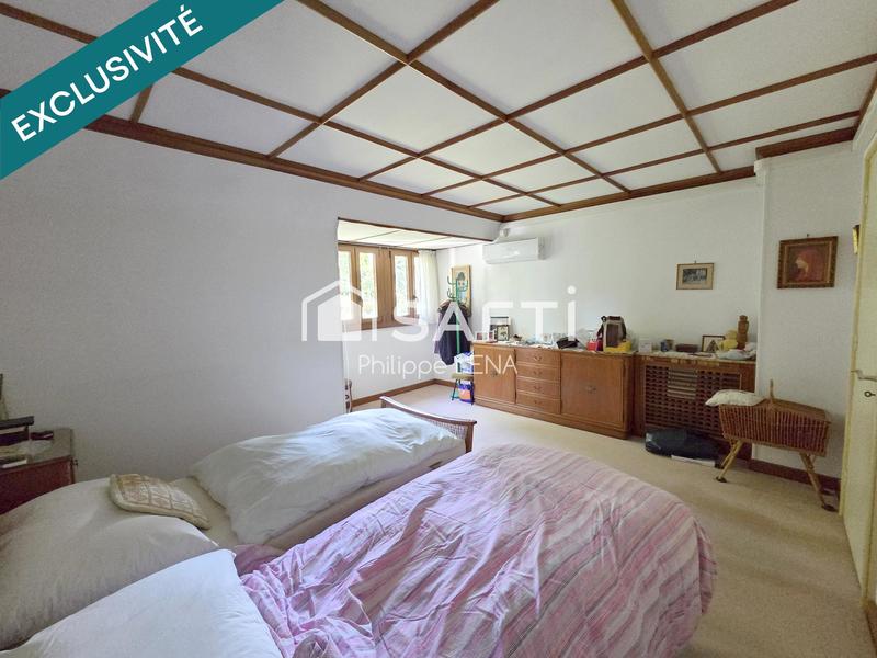 Villa - 238 m² - 7 pièces