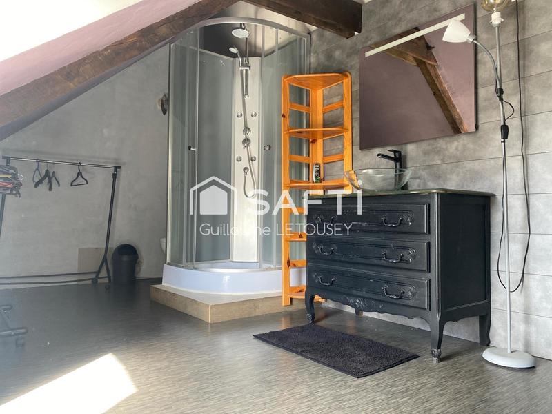 Maison - 228 m² - 8 pièces