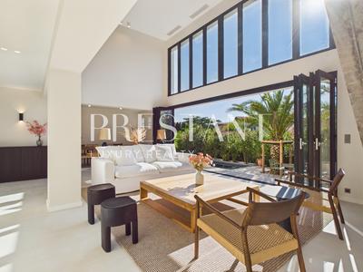 Maison - 290 m² - 8 pièces