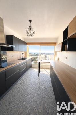 Appartement - 99 m² - 5 pièces