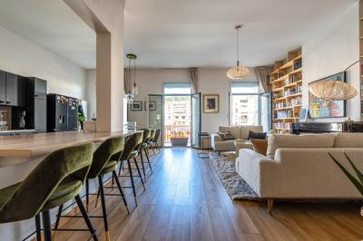 Appartement - 206 m² - 5 pièces